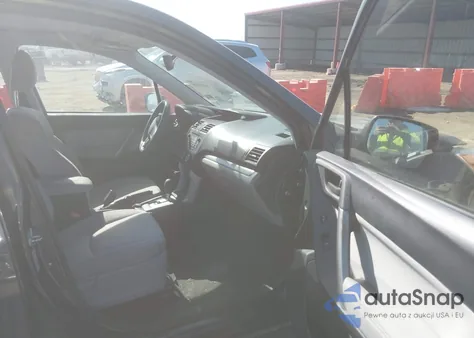 2014 Subaru Forester 2.5I Premium z USA, uszkodzony, nr VIN JF2SJAEC1EH435179